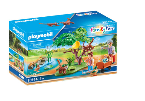 Playmobil diversion en familia recinto exterior de pandas rojos