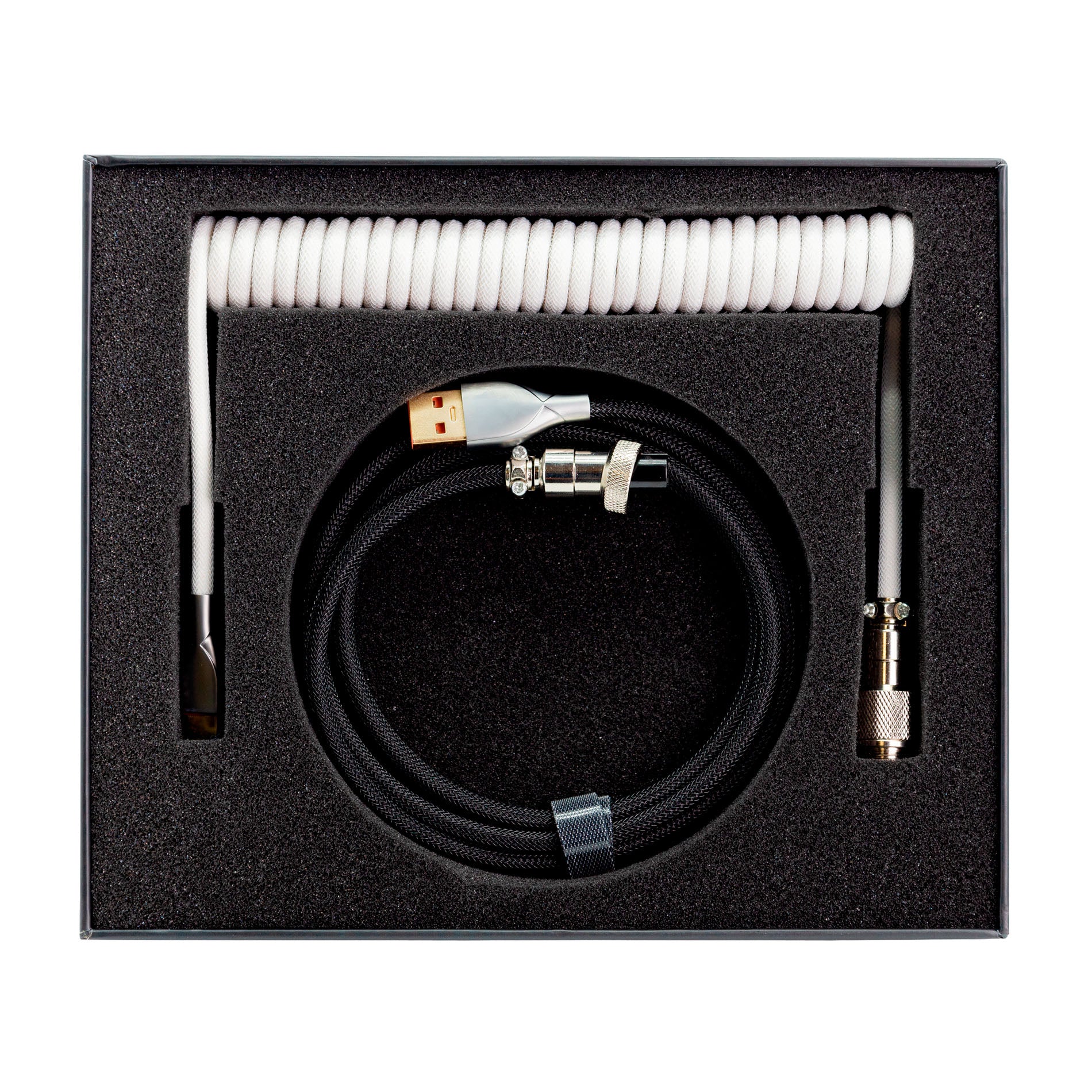 Phoenix kioru cable aviador en espiral con conector tipo c para teclados gaming negro y blanco