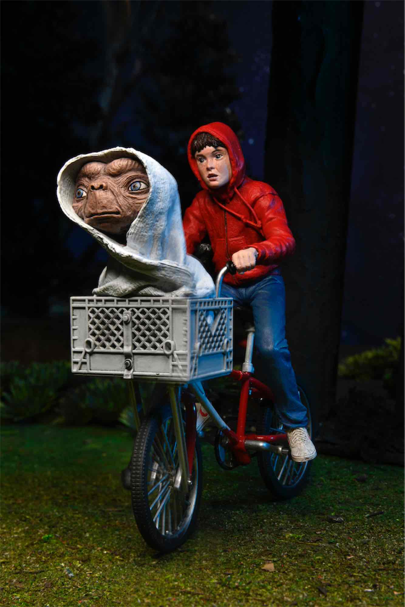 Figura neca  e.t. el extraterre elliott y e.t. en bicicleta 40 aniversario 13 cm