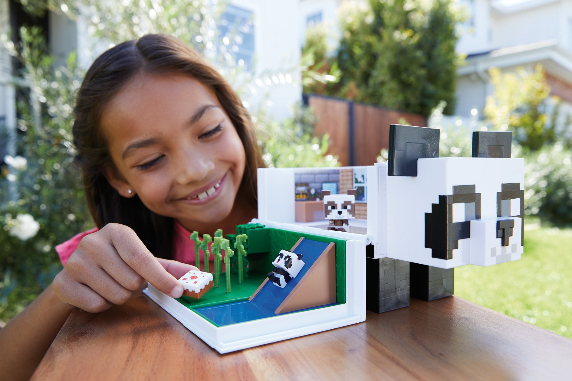 Figura mattel minecraft mob head mini panda casa de juegos