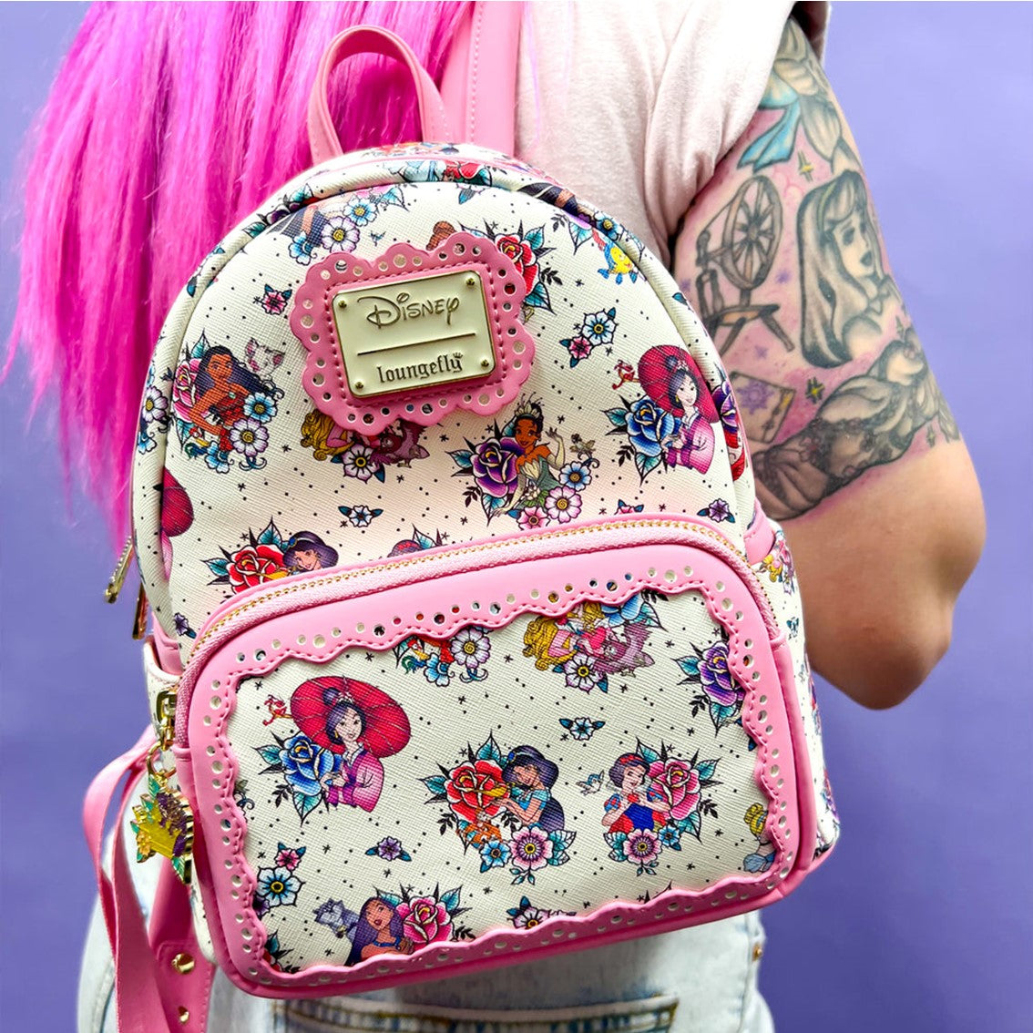 Mochila loungefly disney princesas tatuajes aop mini backpack