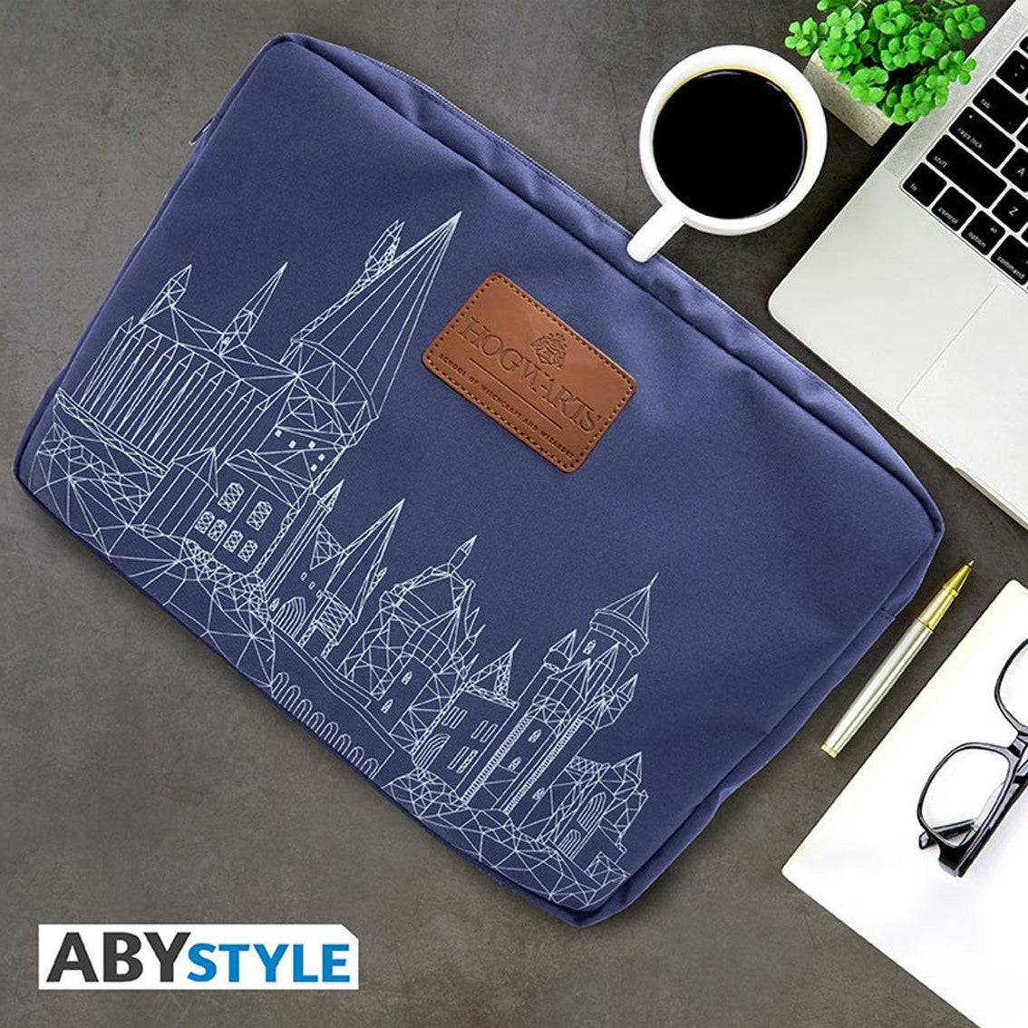 Funda abystyle portatil 15pulgadas harry potter -  hogwarts